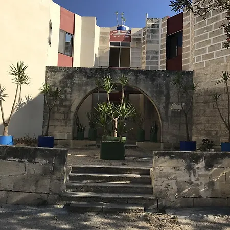 Апартаменты With Pool By The Sea *