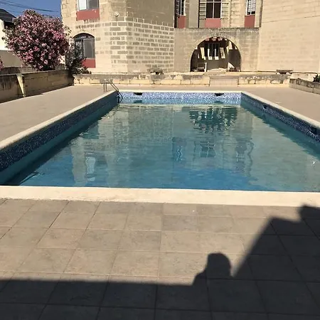 With Pool By The Sea Апартаменты Нашшар